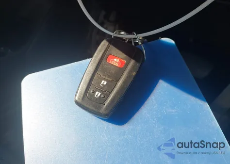 2021 Toyota Rav4 Xle z USA, uszkodzony, nr VIN 2T3W1RFV9MW115888